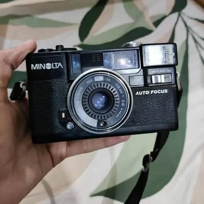 Minolta Hi-Matic AF2 Film Camera - Untested, Used Condition