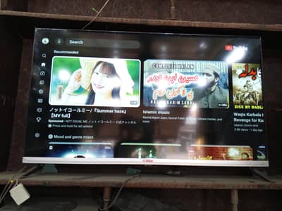 LCD Japan 43 inch 10by10 condition for sale