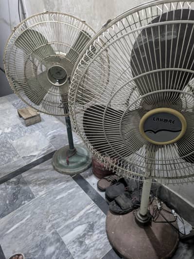 Lahore Fan 100% coper  urgent sale,            0*3*1*0*6*9*1*1*1*1*4