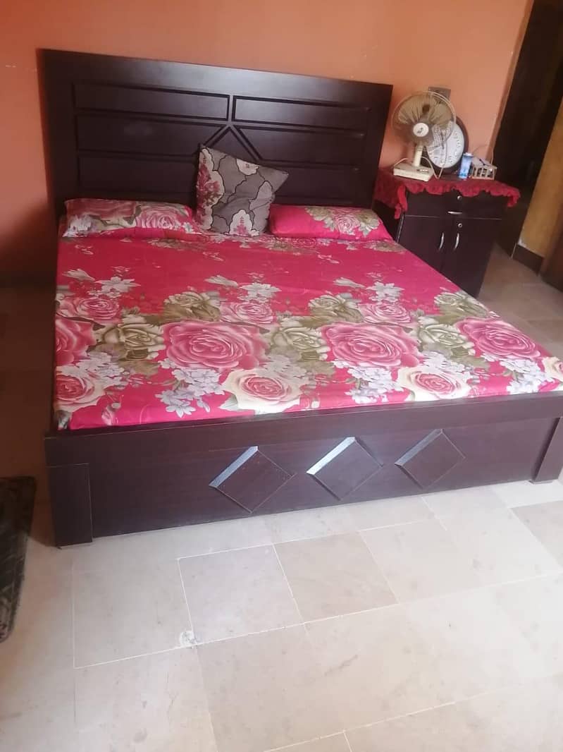 king size bed 1