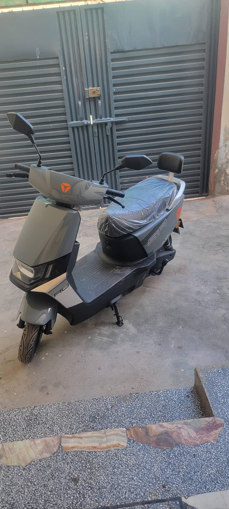 scooty 2