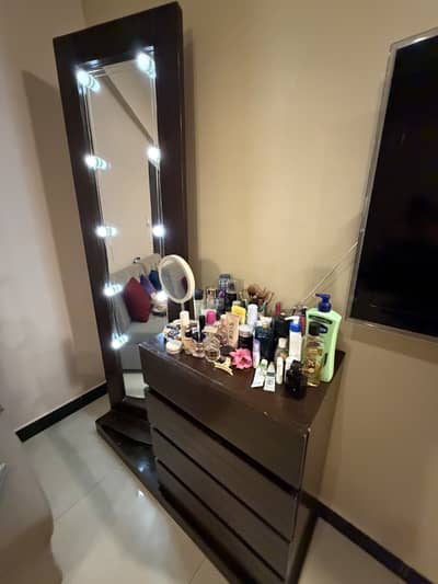 King size bed with side tables and dressing table