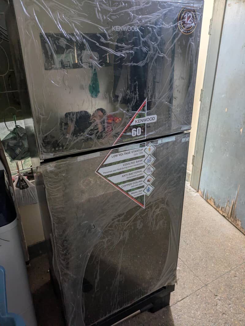 Refrigerator 0