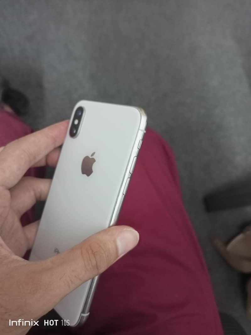 Apple iPhone X 5
