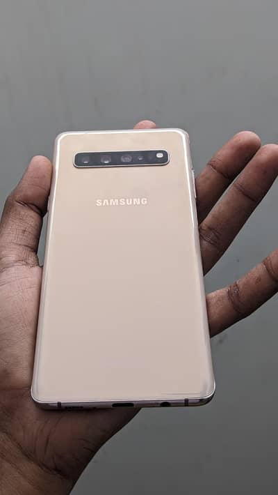 Samsung galaxy S10 5G 8/256 pta approved