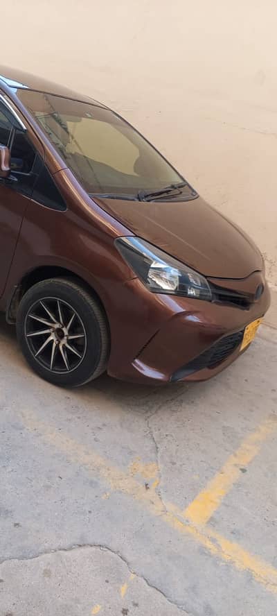Toyota Vitz 2014