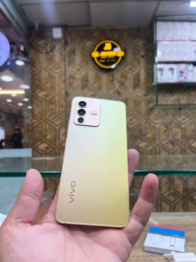Vivo V23