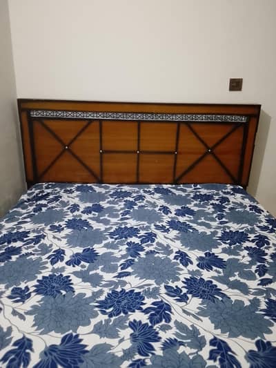 DOUBLE WOODEN BED