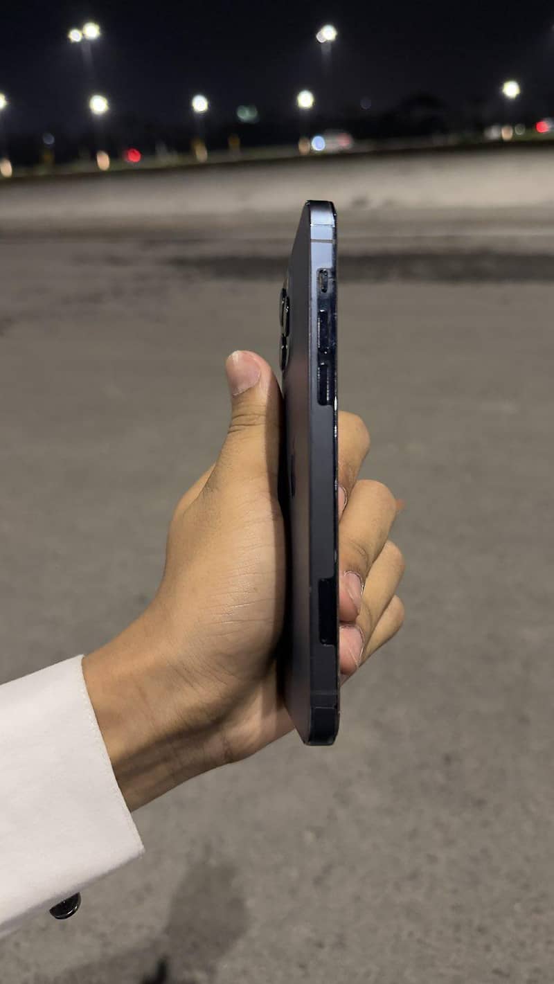 Apple iPhone 12 Pro 4
