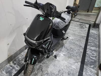YJ ELECTRIC BIKE LITHIUM BATTERY 140KM IN ONE CHARGE