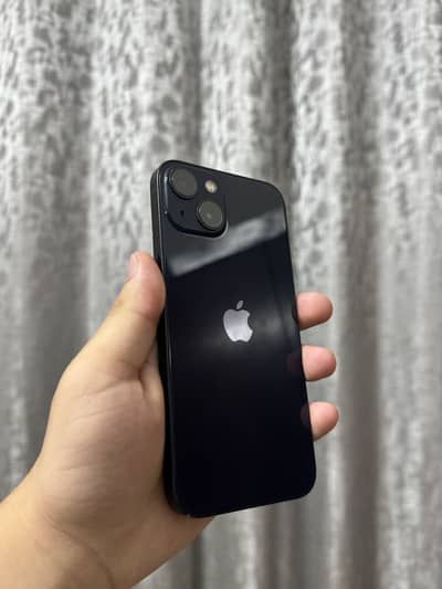 Apple iPhone 13