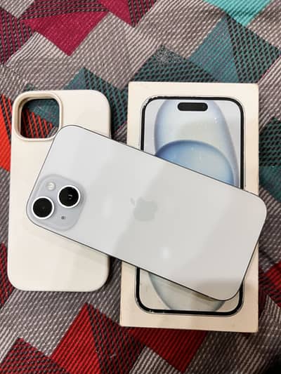 iPhone 15 with box or original cable 2 back cover original
