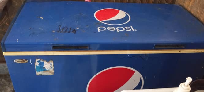 Used D-Freezer in good condition . 0329 8810476