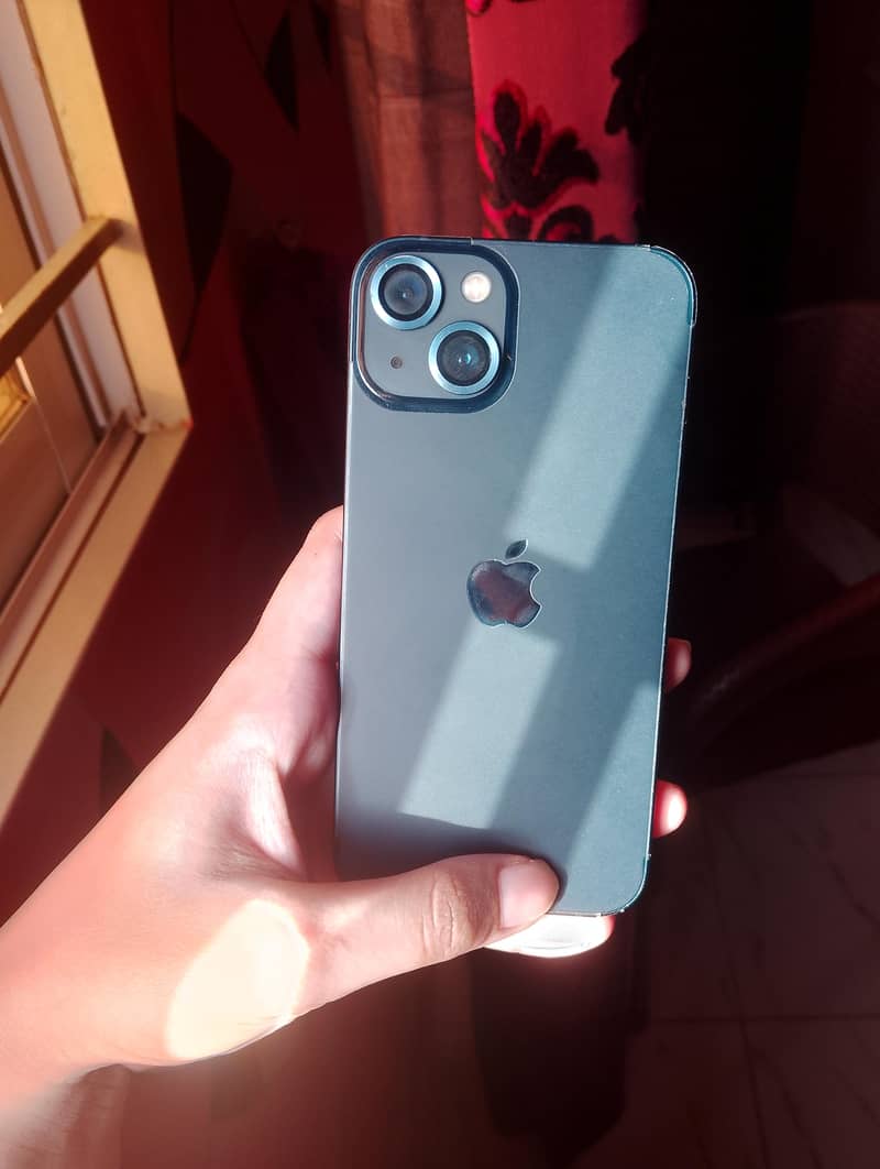 Apple iPhone 13 0