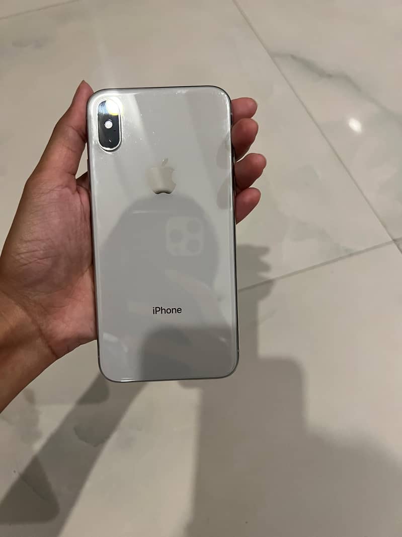 Apple iPhone X 4