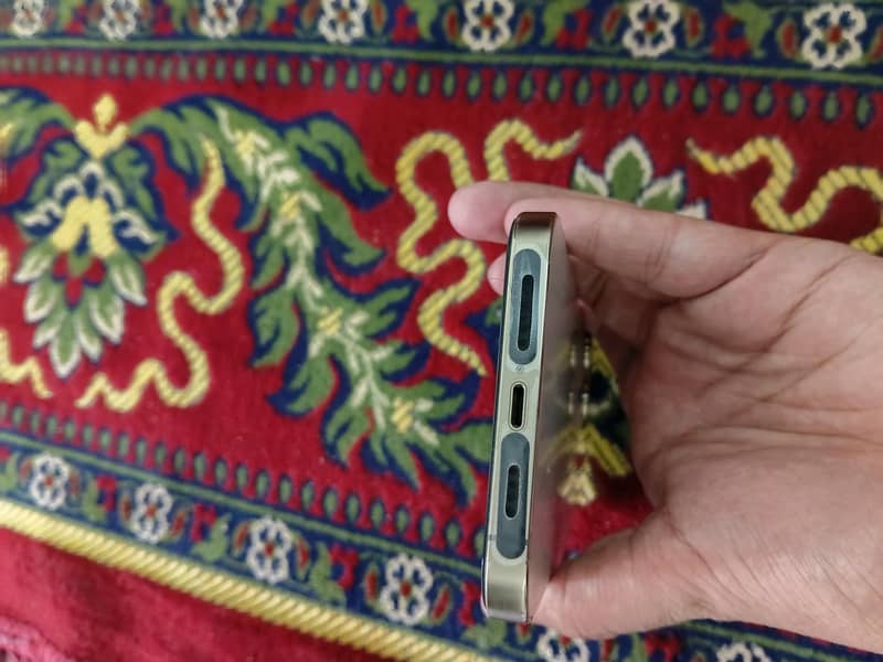 Apple iPhone 13 Pro Max 1