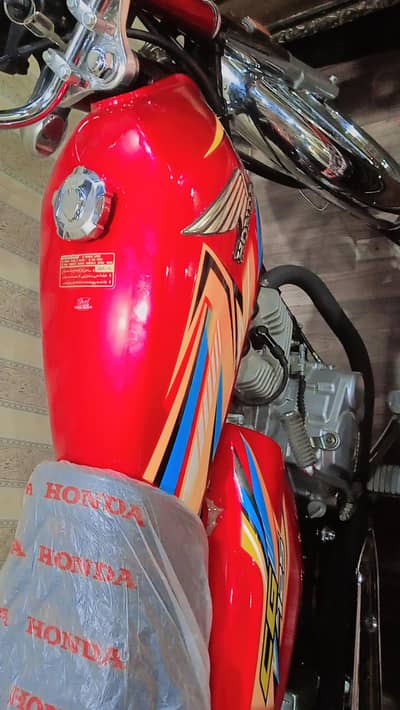 125 honda new modal ha 1140 chala howa ha jo bhi ly ga os k name ho ja