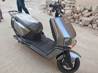 EVEON SCOOTY URGENT SALE