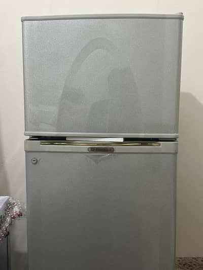 Dawlance 9166 Modal medium size fridge
