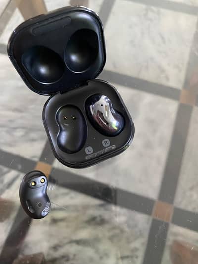 Samsung Ear Buds