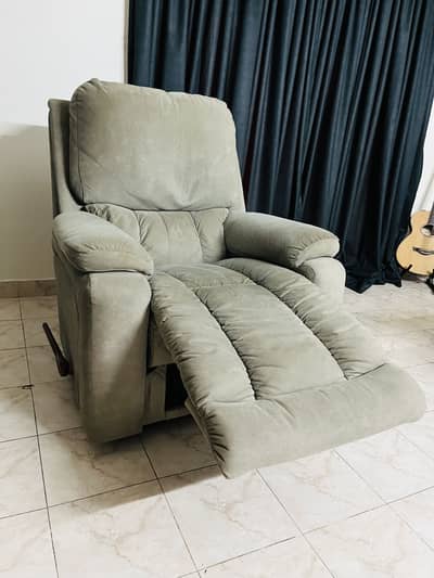 Premium Imported La-Z-Boy Greyson Manual Rocker Recliner