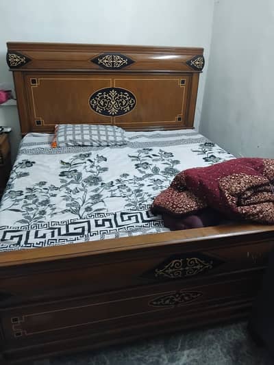 Bed sale without metrus
