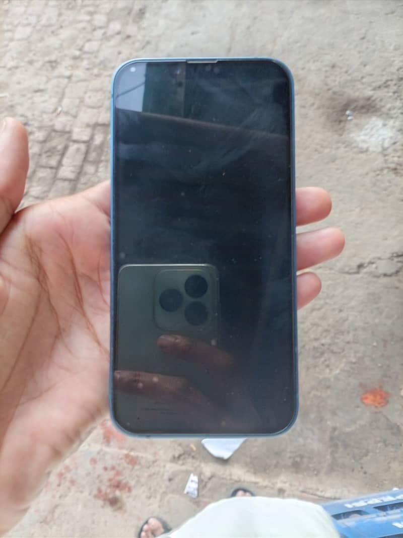 Apple iPhone 13 2