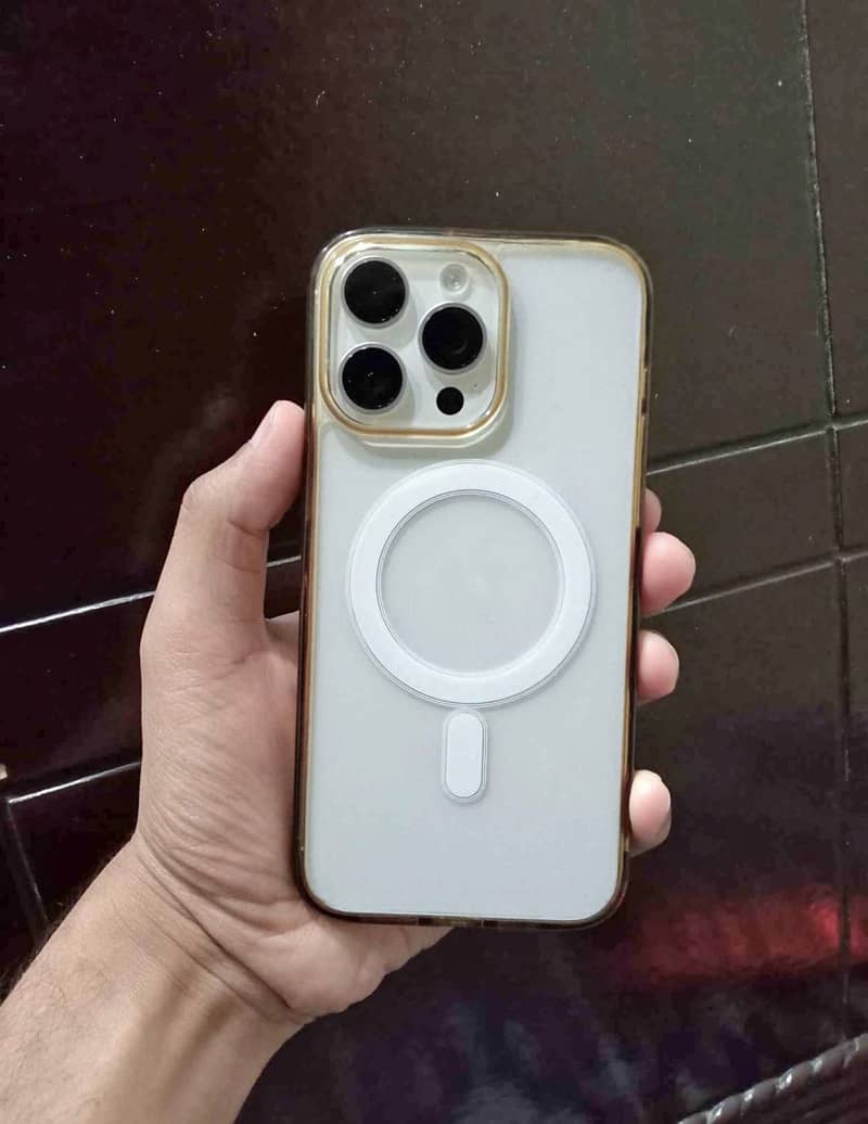 Apple iPhone 15 Pro Max 0