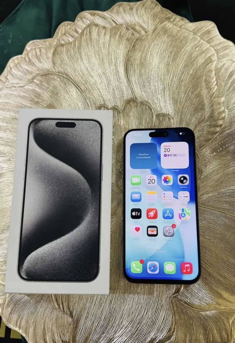 Apple iPhone 15 Pro Max 1
