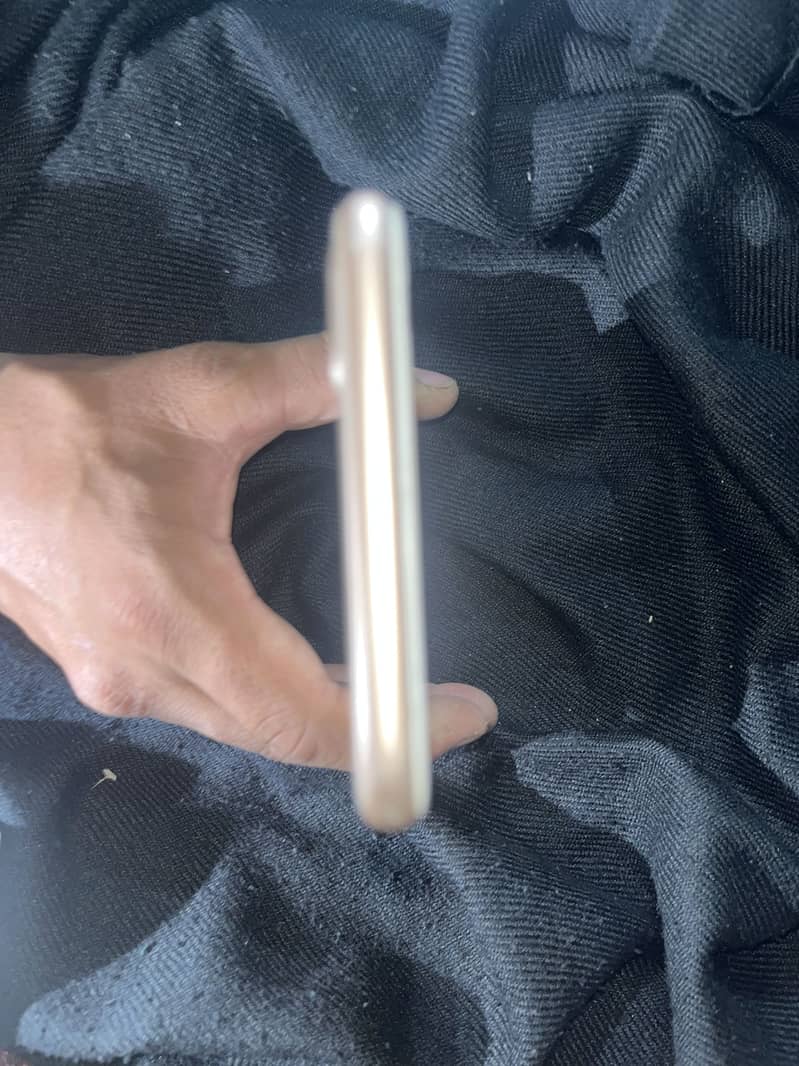 Apple iPhone 8 Plus 5
