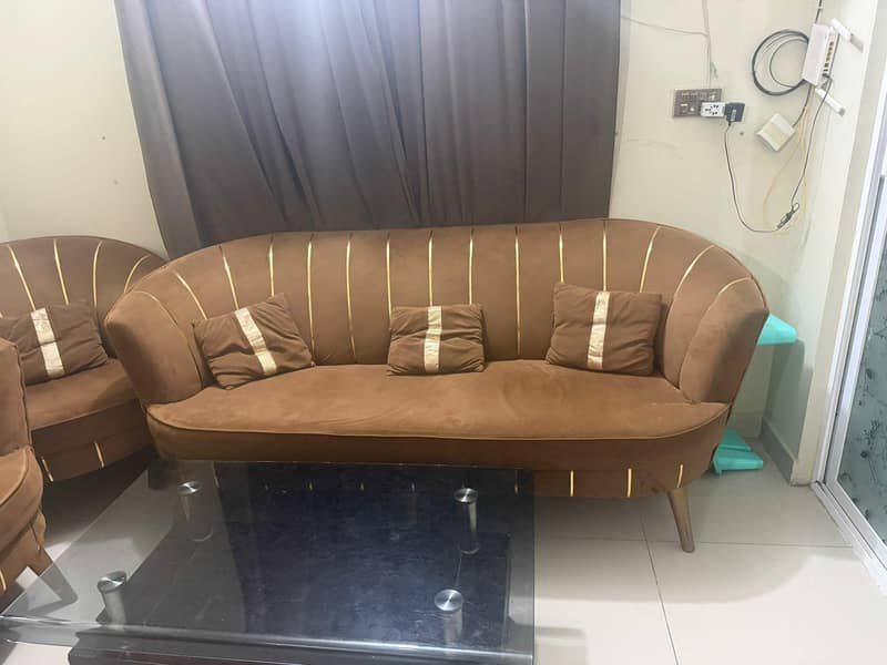 7 seater sofas set like new 0