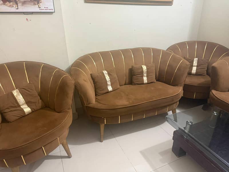 7 seater sofas set like new 2