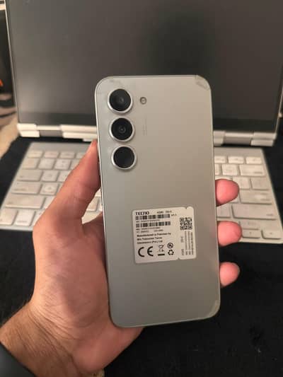 Tecno spark 40 pro 8/256
