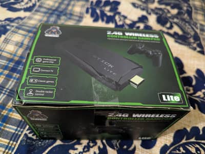 2.4G wireless controller gamepad