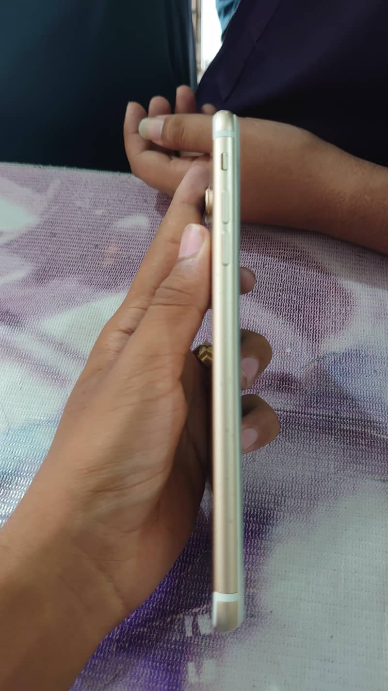 Apple iPhone 7 Plus 1