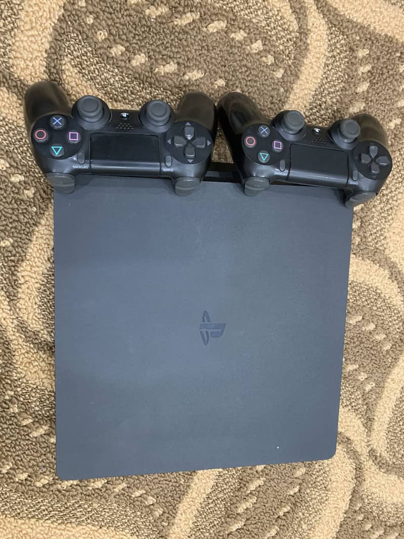Playstation 4/controllers/CDs 2