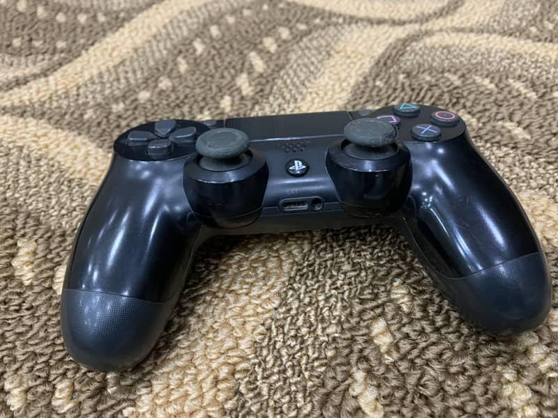 Playstation 4/controllers/CDs 13