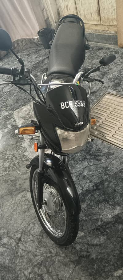 Prider bike black color lush condition