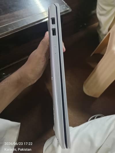 Asus vivo book i5 8 generation