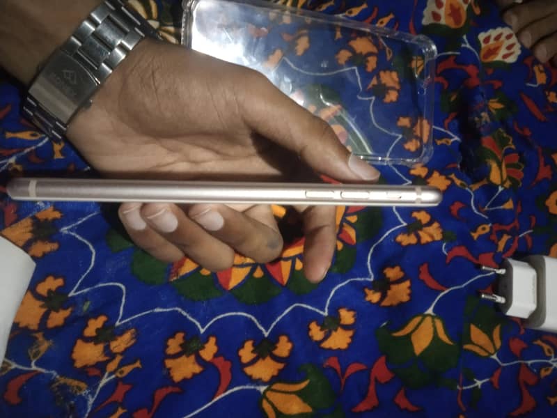 Apple iPhone 8 Plus 2