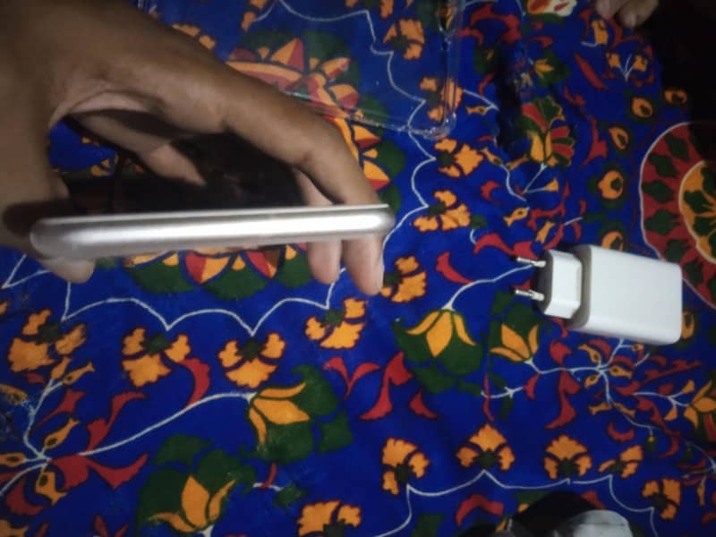 Apple iPhone 8 Plus 5