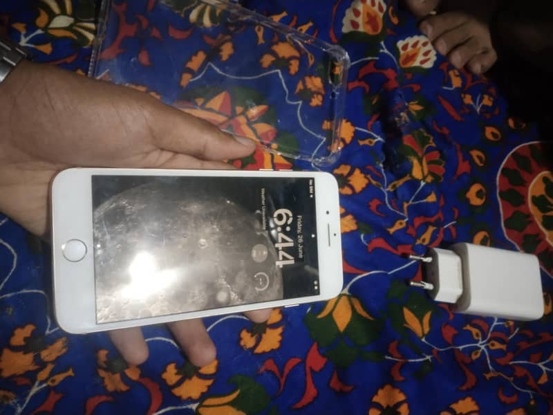Apple iPhone 8 Plus 6