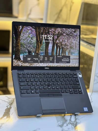 Dell Touch Screen i7 8th Generation (Ram 8GB + SSD 256GB) IPS Display