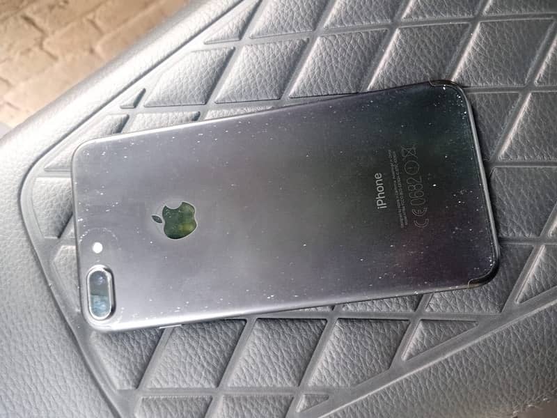 Apple iPhone 7 Plus 2
