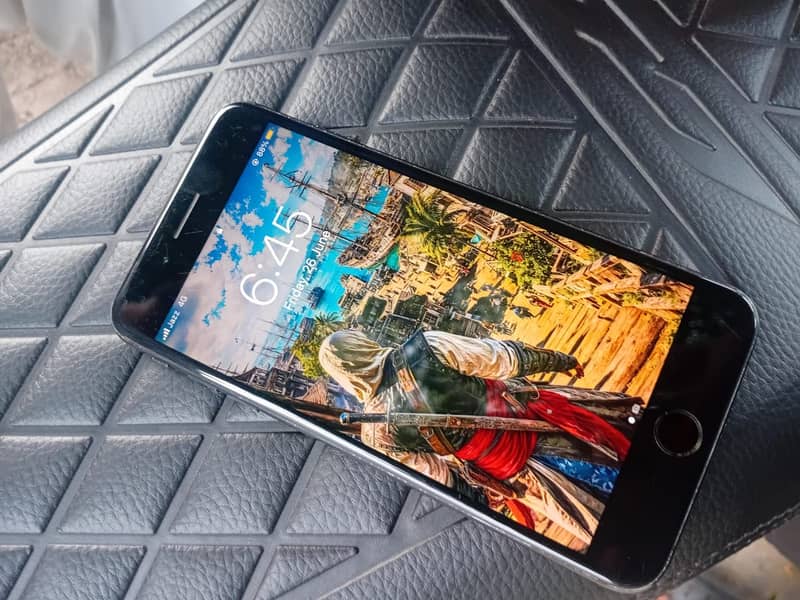 Apple iPhone 7 Plus 3