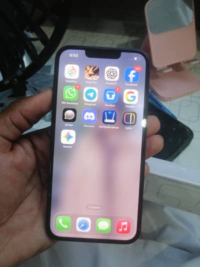 Apple iPhone 13