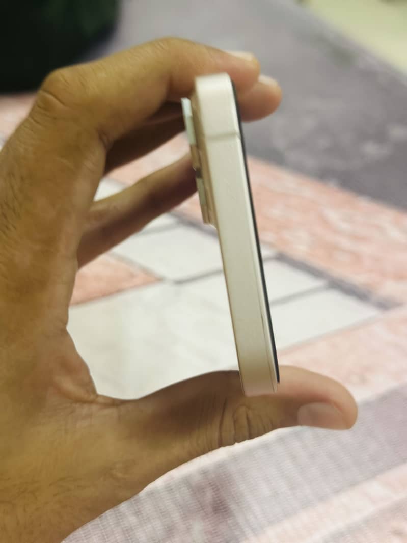 Apple iPhone 13 2