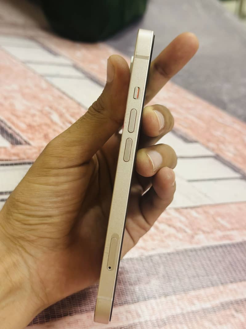 Apple iPhone 13 3
