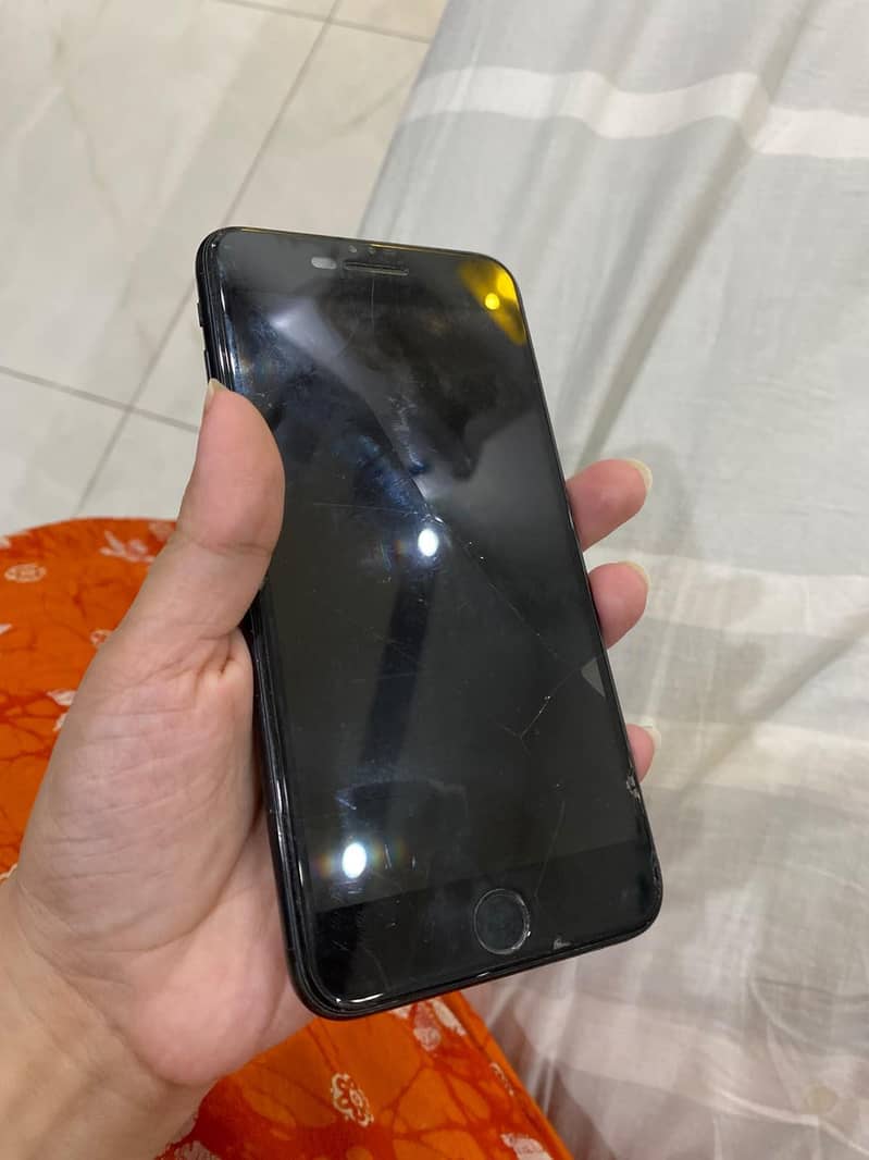 Apple iPhone 7 Plus 4