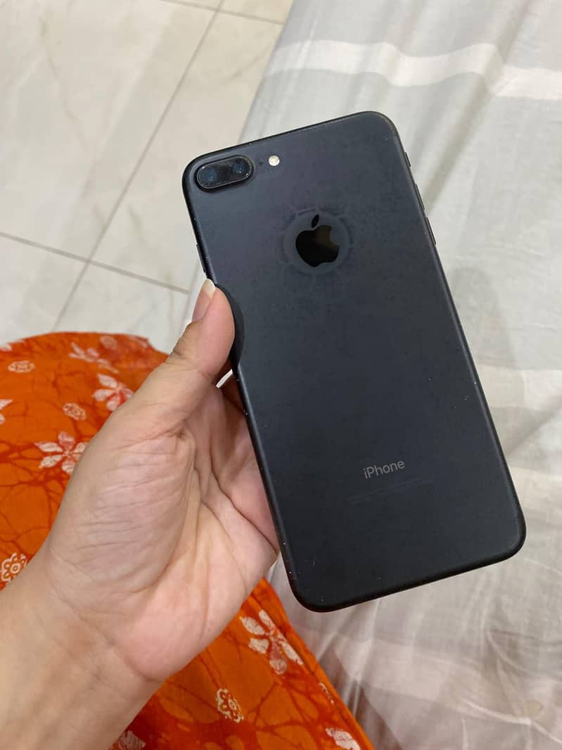 Apple iPhone 7 Plus 6